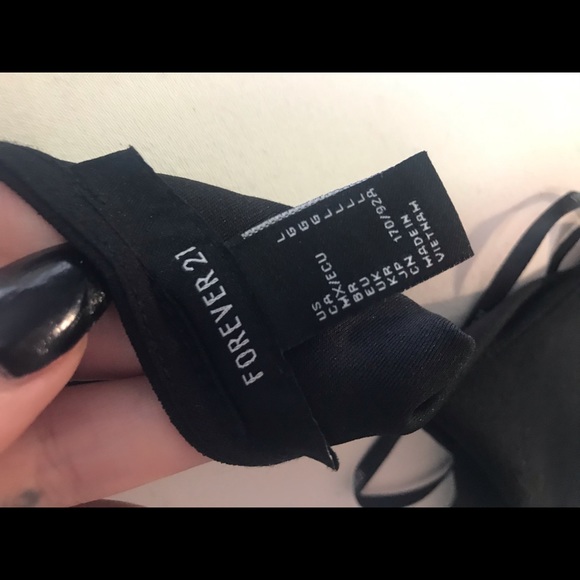 Crop top - Picture 3 of 3